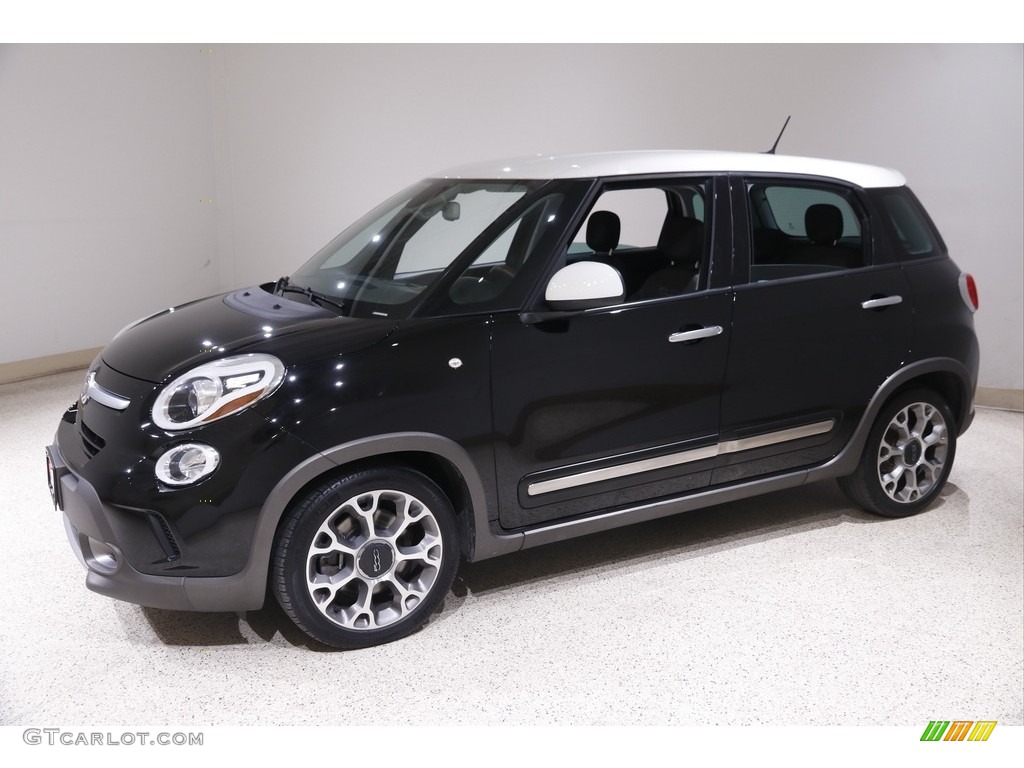 2014 500L Trekking - Nero (Black) / Black/Marrone (Black/Brown) photo #3