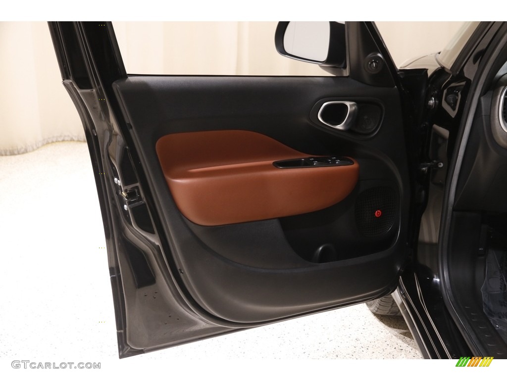 2014 500L Trekking - Nero (Black) / Black/Marrone (Black/Brown) photo #4