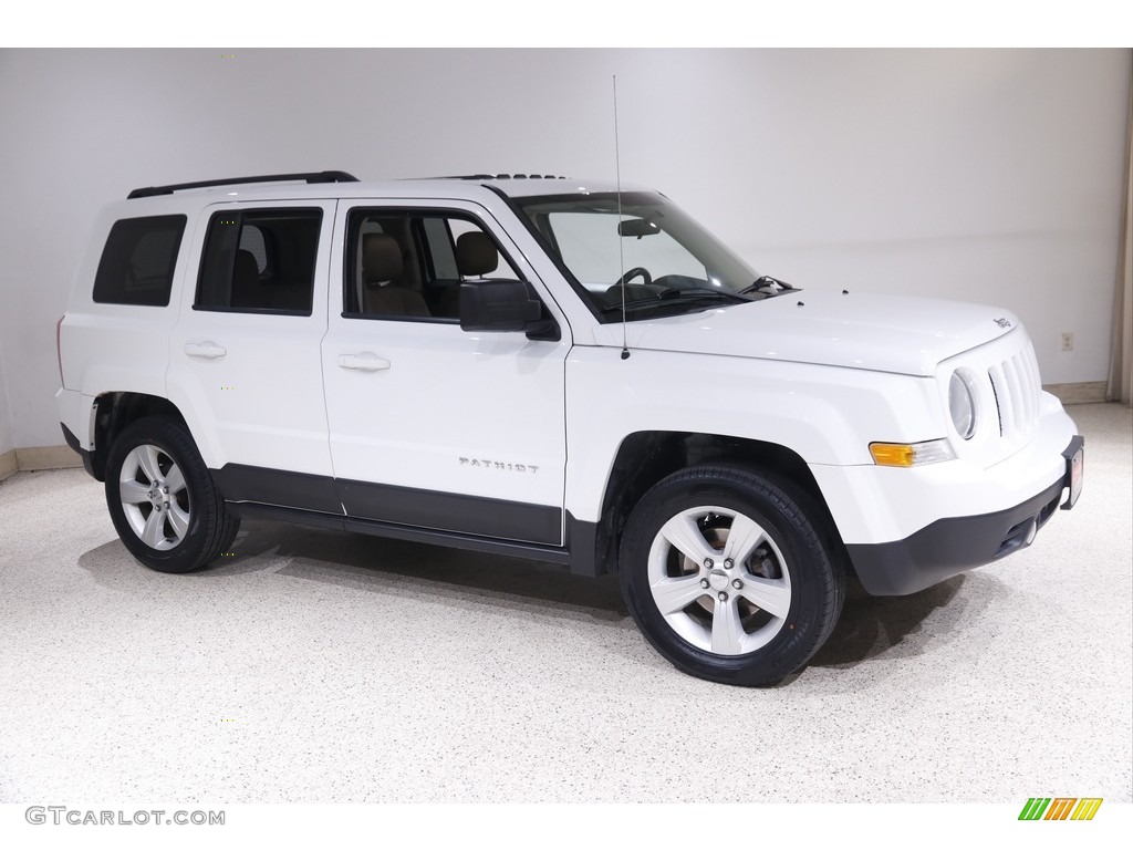 2015 Patriot High Altitude 4x4 - Bright White / Dark Slate Gray/Light Pebble Beige photo #1