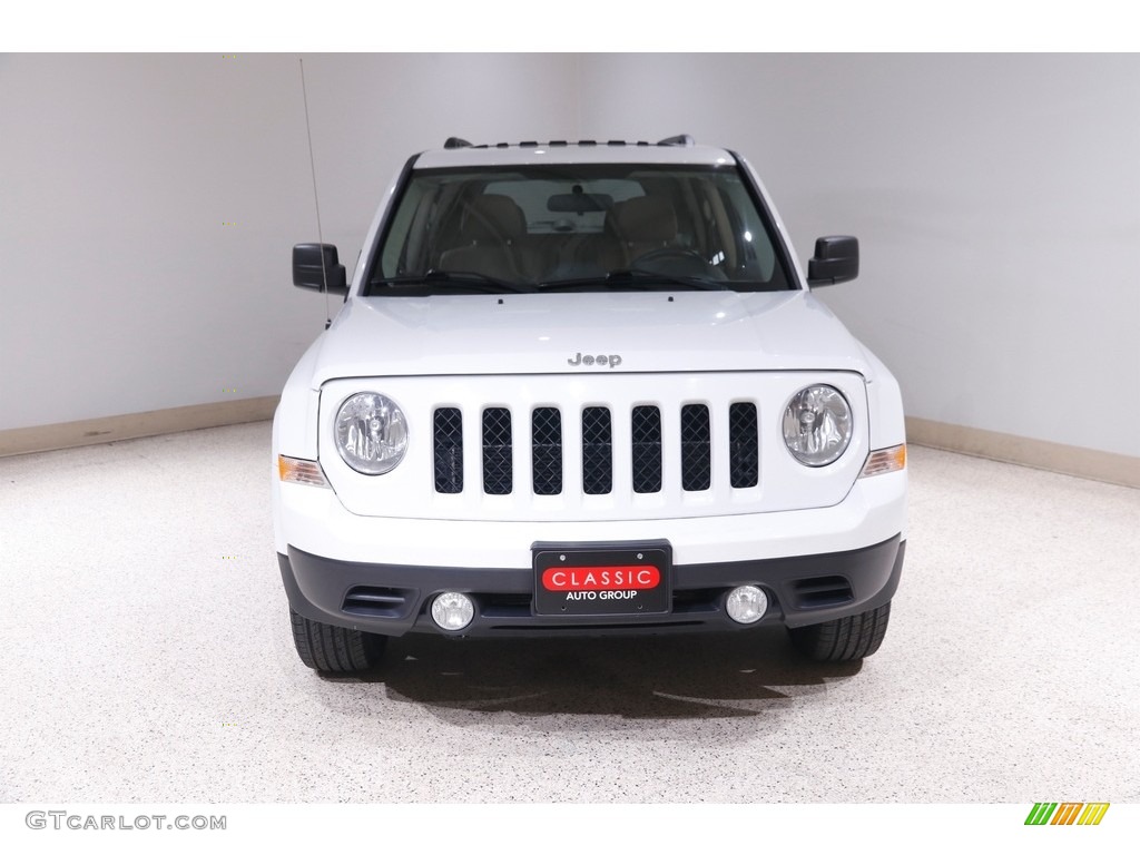 2015 Patriot High Altitude 4x4 - Bright White / Dark Slate Gray/Light Pebble Beige photo #2