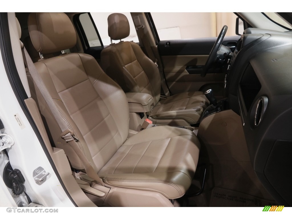 2015 Patriot High Altitude 4x4 - Bright White / Dark Slate Gray/Light Pebble Beige photo #13
