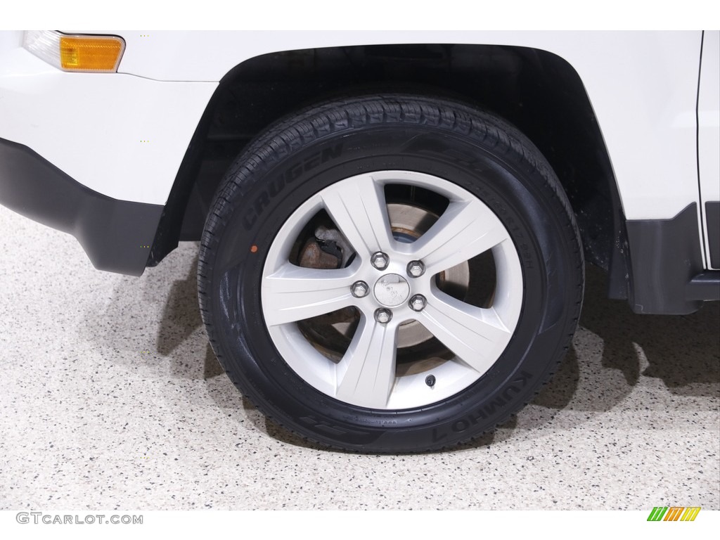 2015 Patriot High Altitude 4x4 - Bright White / Dark Slate Gray/Light Pebble Beige photo #18