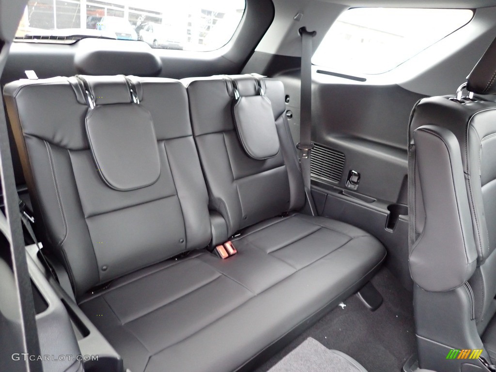2022 Ford Explorer XLT Rear Seat Photos