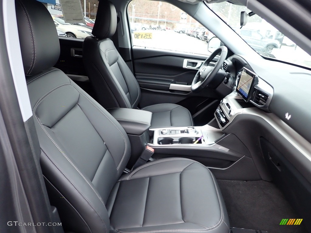 2022 Ford Explorer XLT Front Seat Photo #145334888