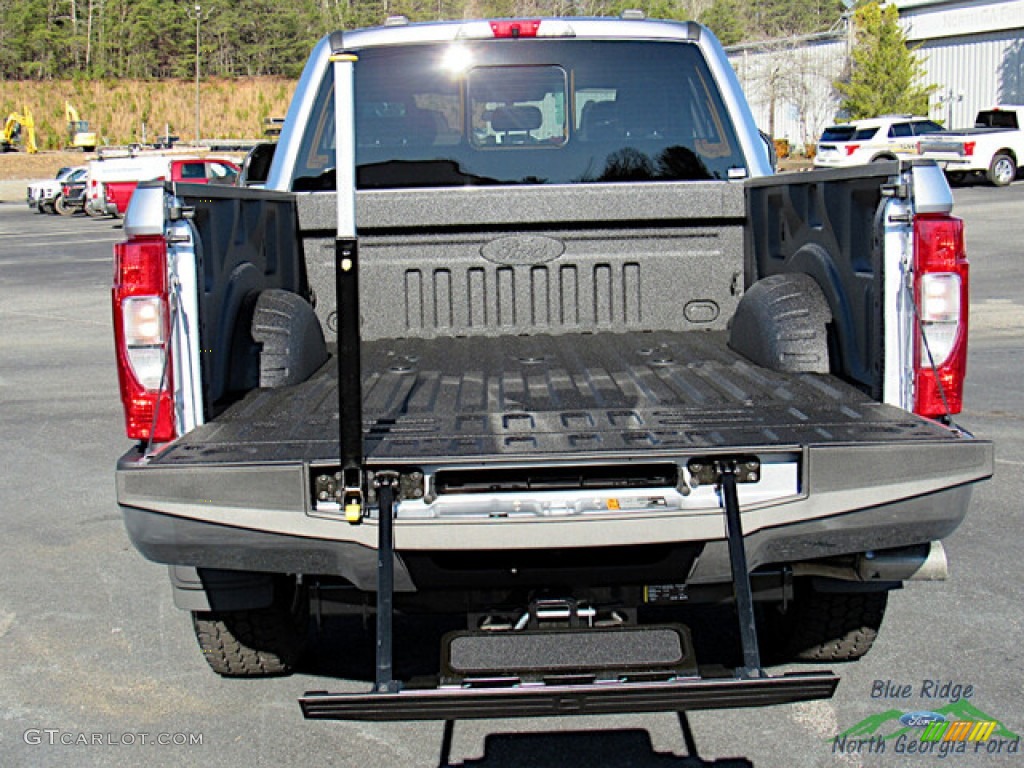 2022 F250 Super Duty XLT Crew Cab 4x4 - Iconic Silver / Medium Earth Gray photo #14