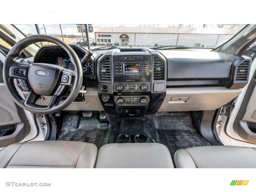 2017 F150 XL SuperCab - Oxford White / Light Camel photo #24