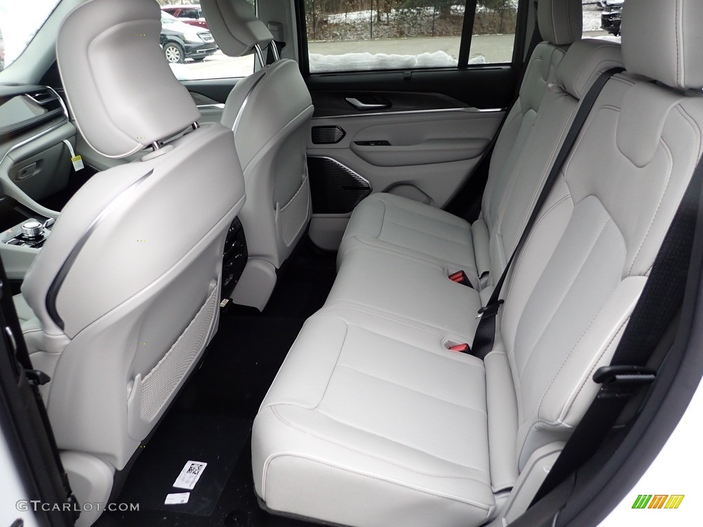 2022 Jeep Grand Cherokee Overland 4XE Hybrid Rear Seat Photos