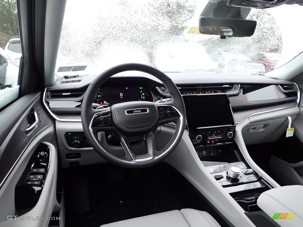 Global Black/Steel Gray Interior 2022 Jeep Grand Cherokee Overland 4XE Hybrid Photo #145337700
