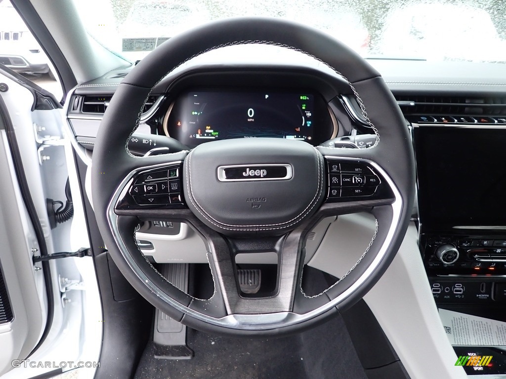 2022 Jeep Grand Cherokee Overland 4XE Hybrid Steering Wheel Photos