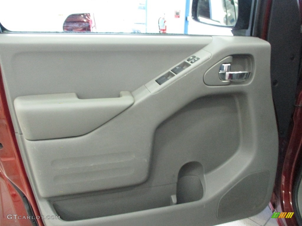 2016 Frontier SV Crew Cab - Lava Red / Graphite photo #15