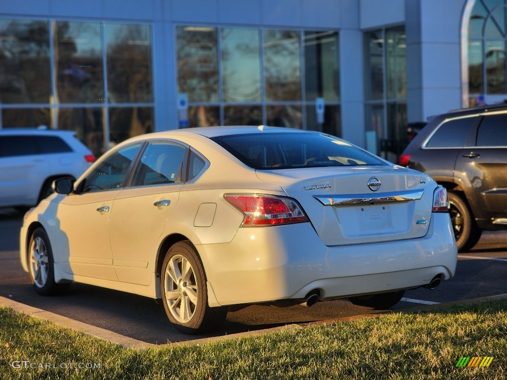 2014 Altima 2.5 SV - Pearl White / Charcoal photo #8