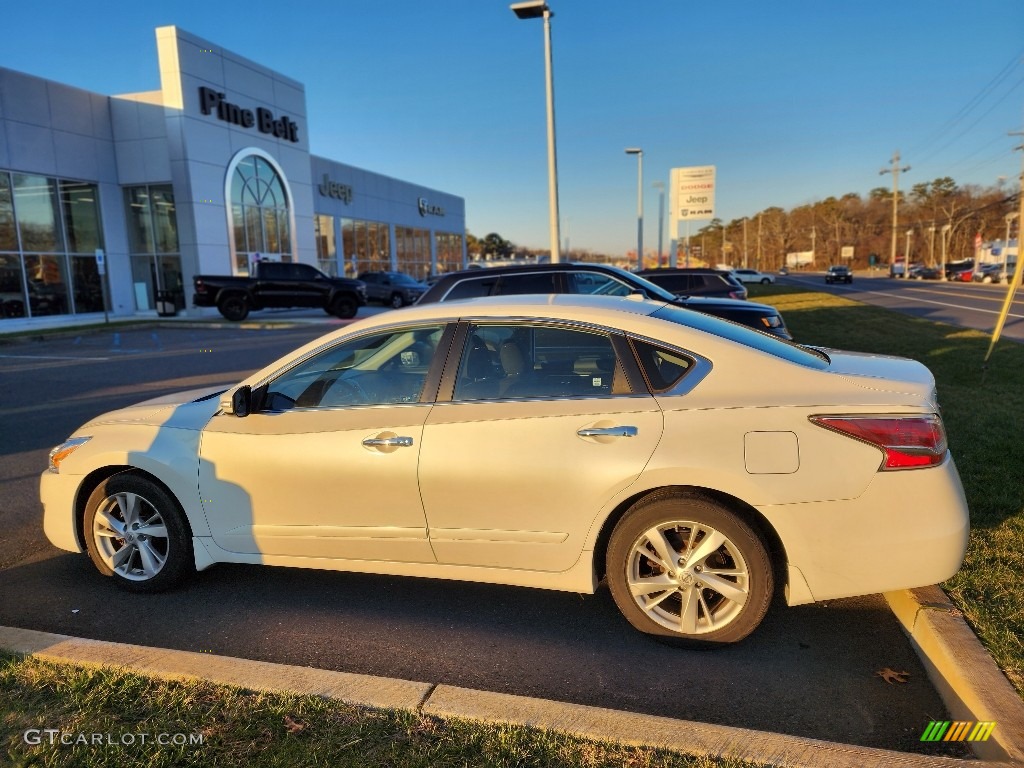 2014 Altima 2.5 SV - Pearl White / Charcoal photo #9