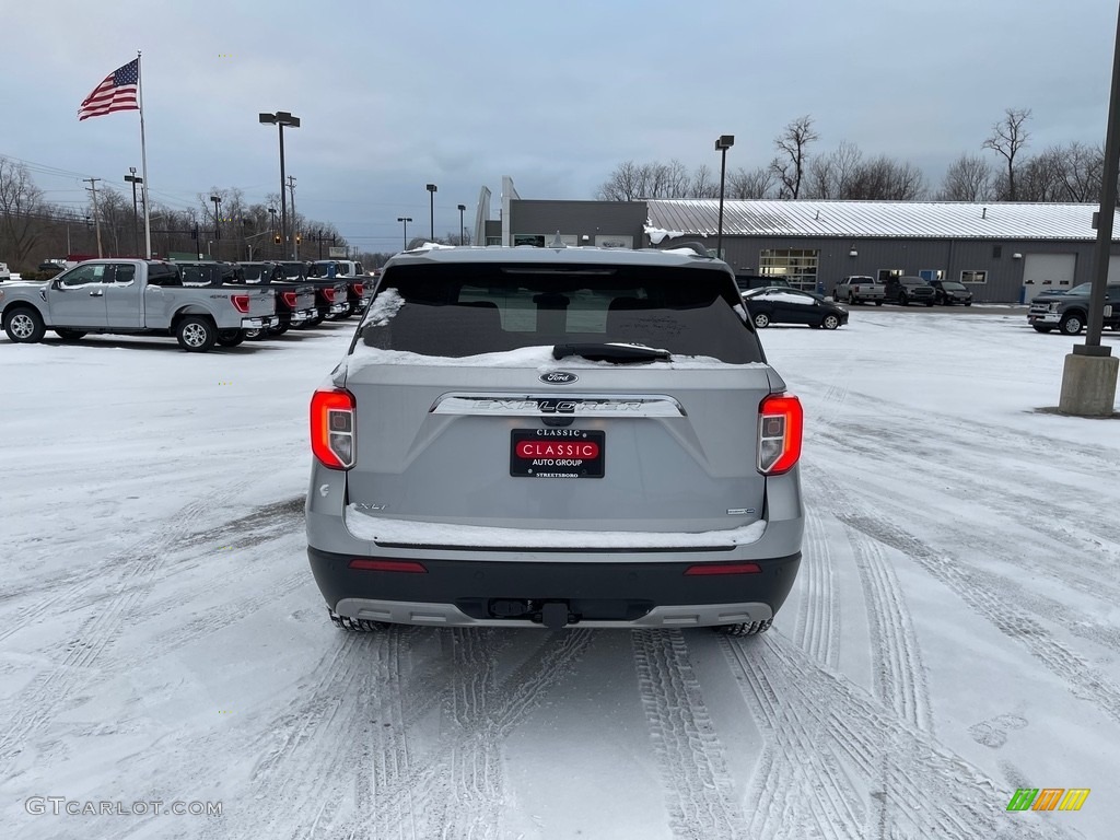 2020 Explorer XLT 4WD - Iconic Silver Metallic / Ebony photo #6