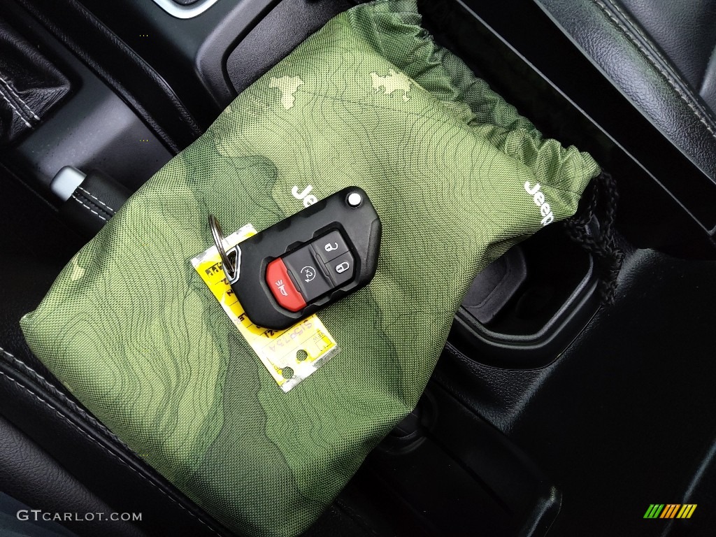 2021 Jeep Wrangler Unlimited Sahara 4xe Hybrid Keys Photo #145340502