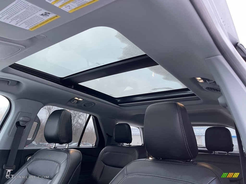 2020 Explorer XLT 4WD - Iconic Silver Metallic / Ebony photo #11