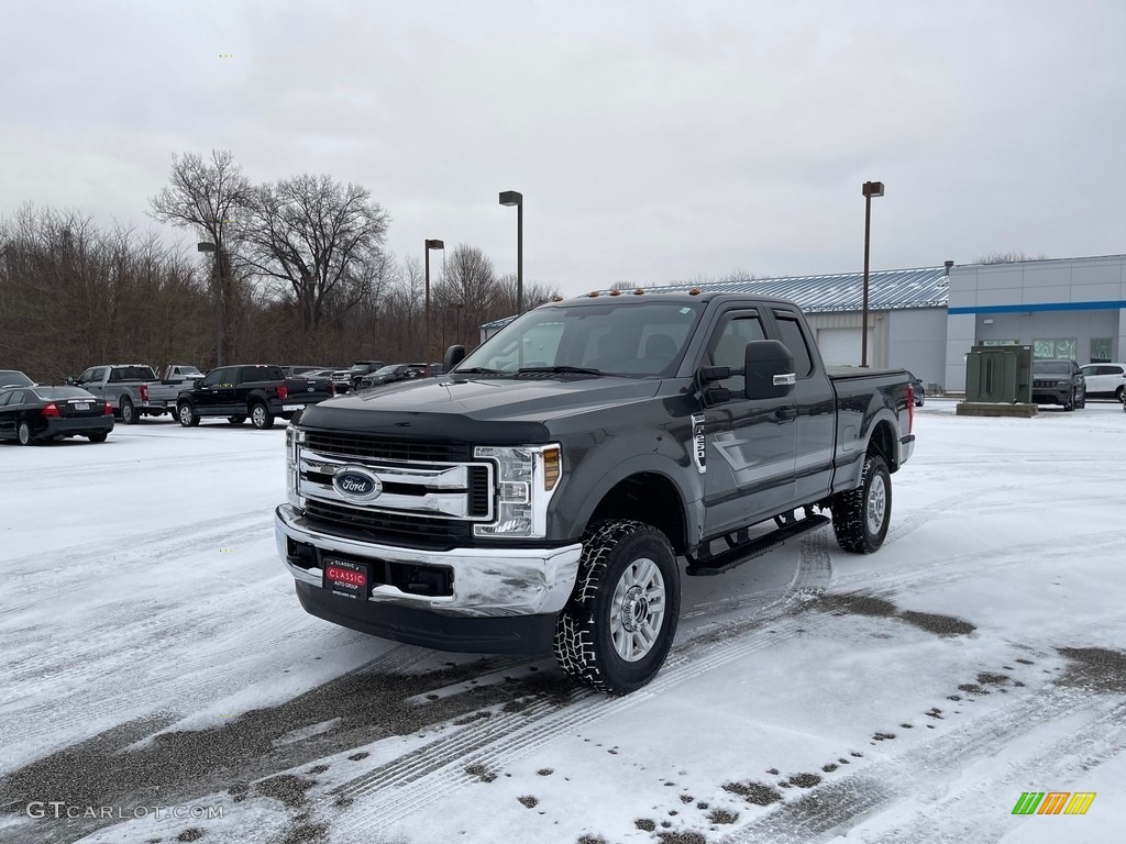2019 F250 Super Duty XL SuperCab 4x4 - Magnetic / Earth Gray photo #1