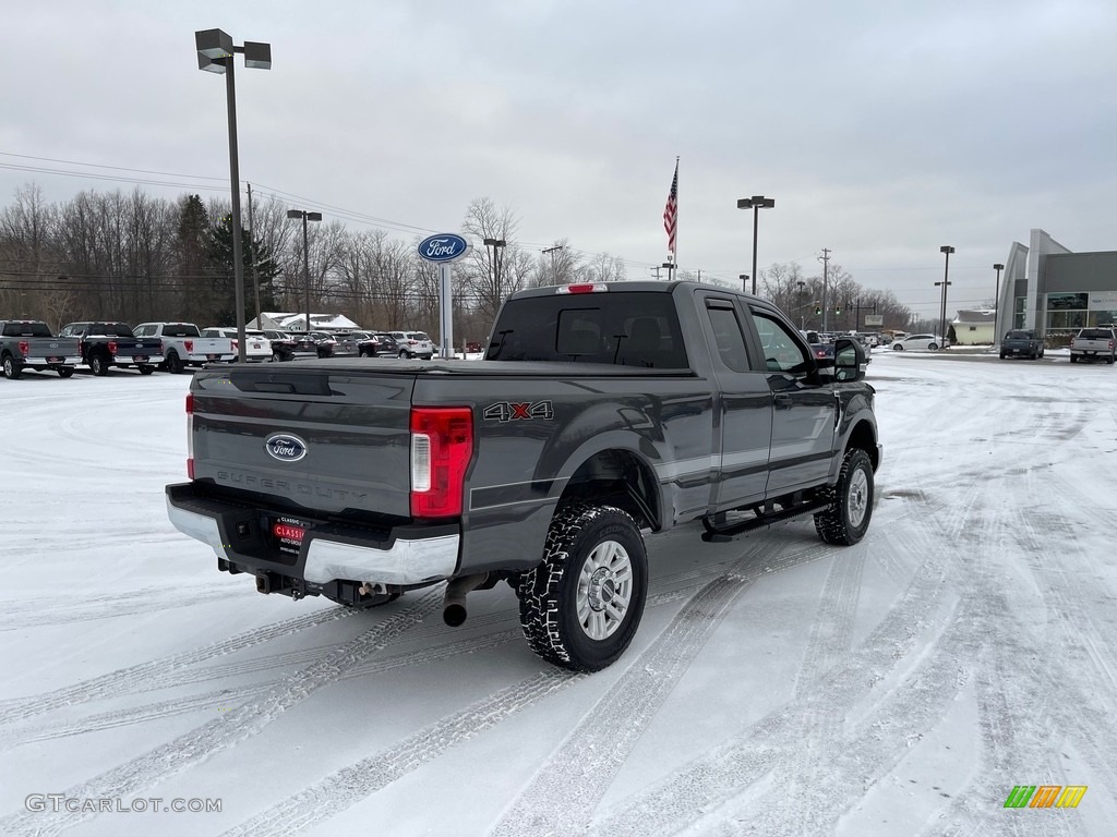 2019 F250 Super Duty XL SuperCab 4x4 - Magnetic / Earth Gray photo #5
