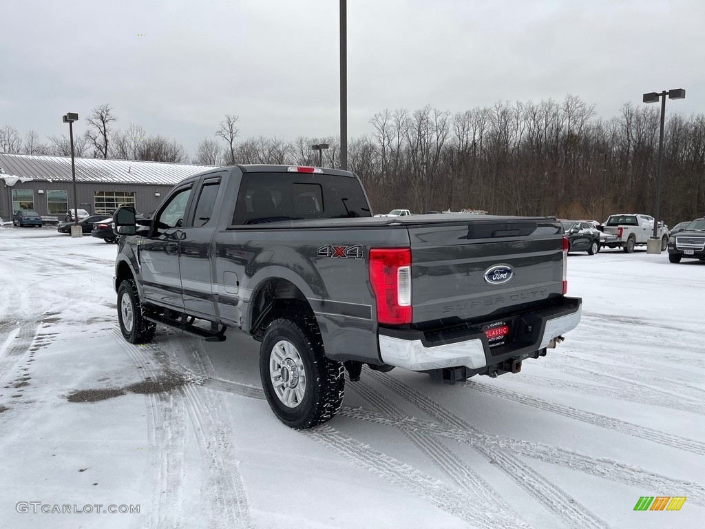 2019 F250 Super Duty XL SuperCab 4x4 - Magnetic / Earth Gray photo #7