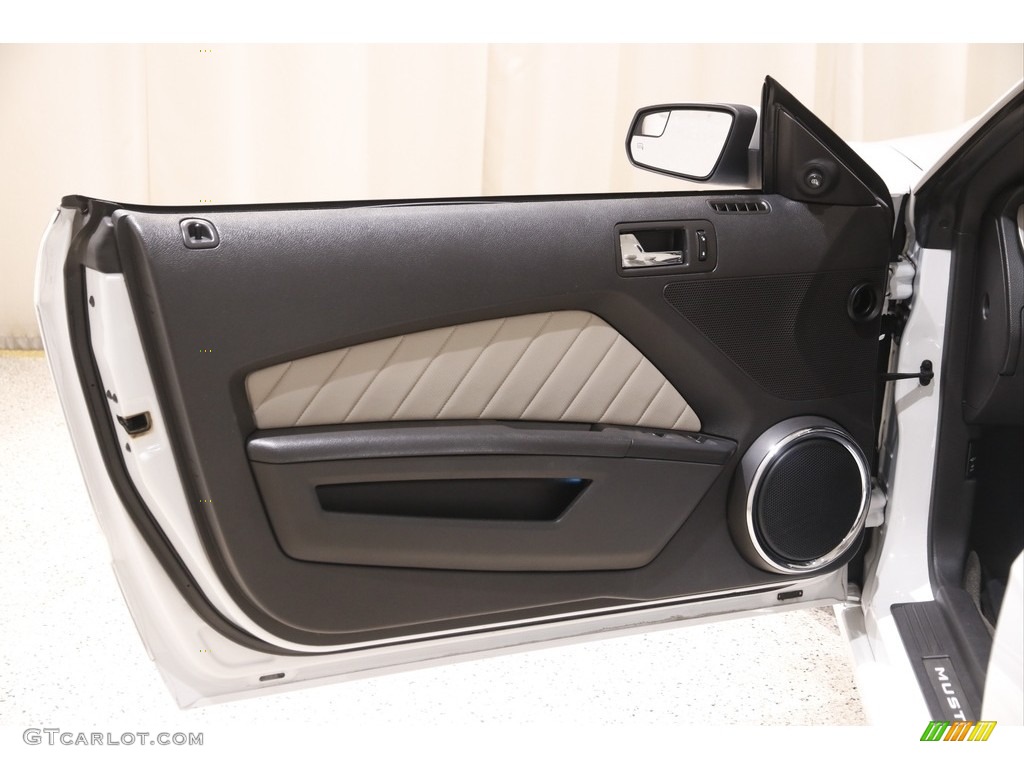 2014 Ford Mustang V6 Premium Convertible Door Panel Photos