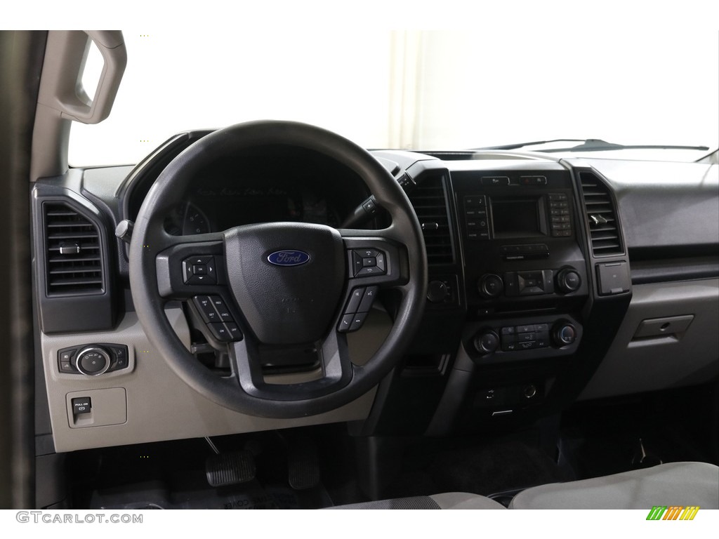 2016 F150 XL SuperCrew 4x4 - Oxford White / Medium Earth Gray photo #6