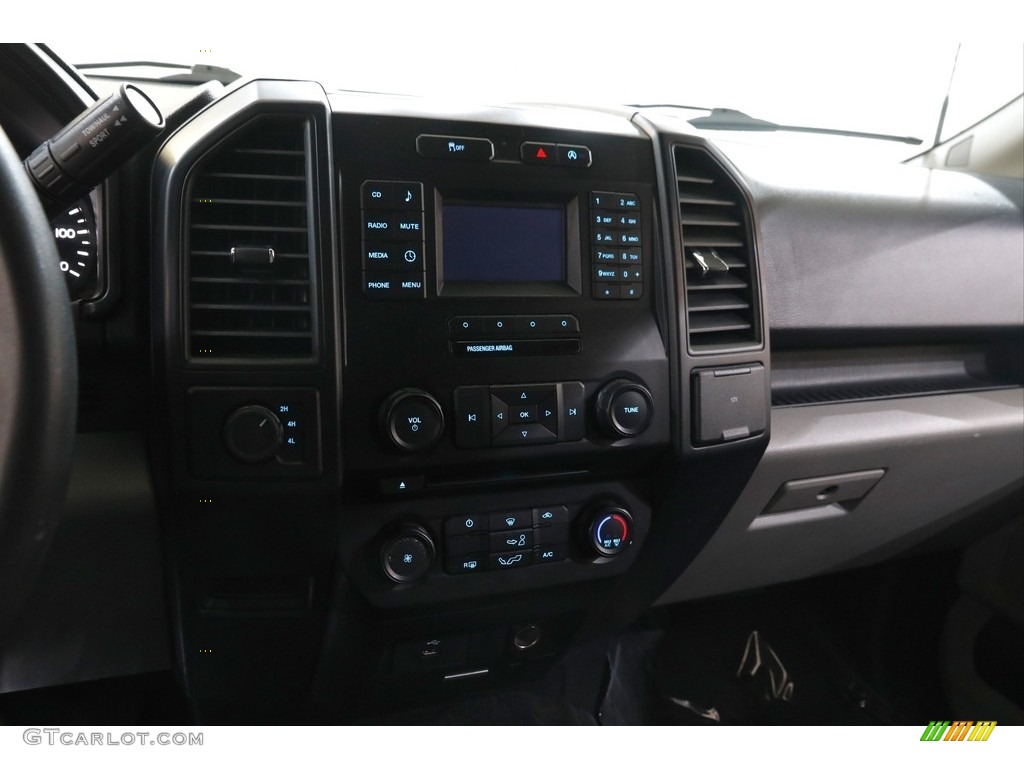 2016 F150 XL SuperCrew 4x4 - Oxford White / Medium Earth Gray photo #9