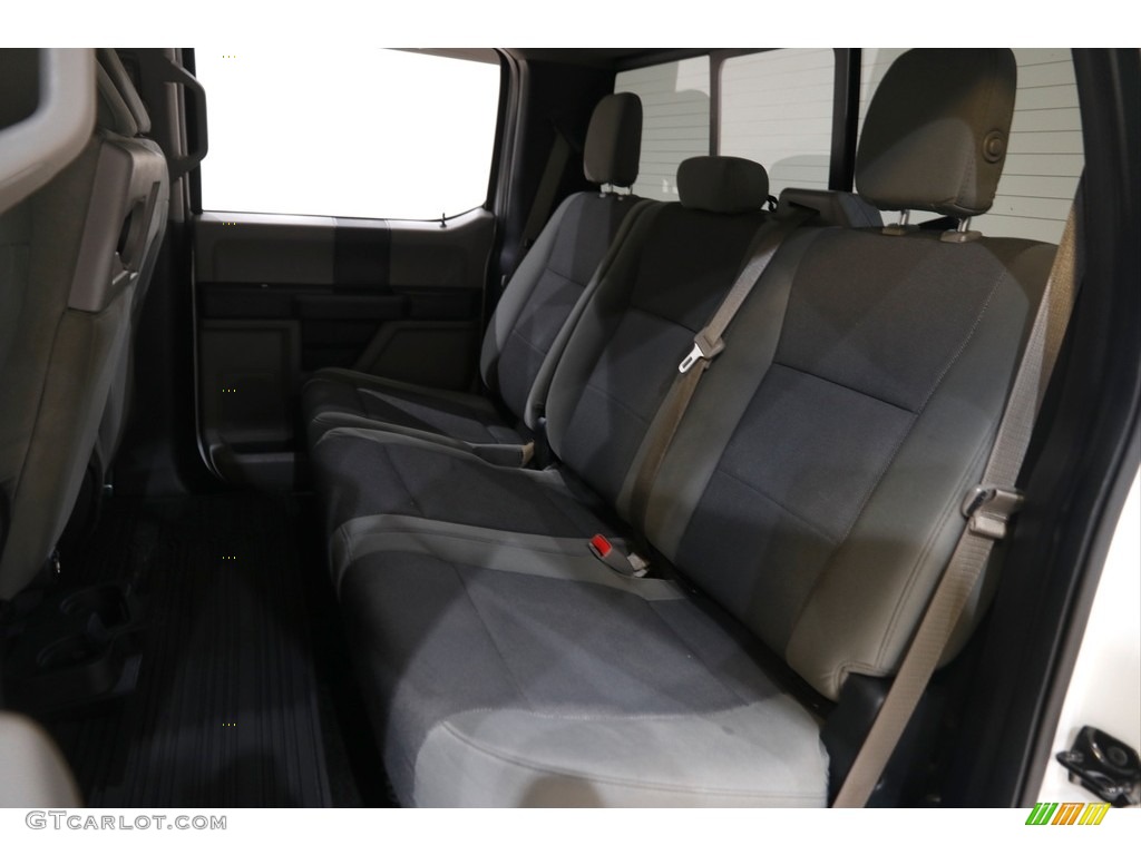 2016 F150 XL SuperCrew 4x4 - Oxford White / Medium Earth Gray photo #17