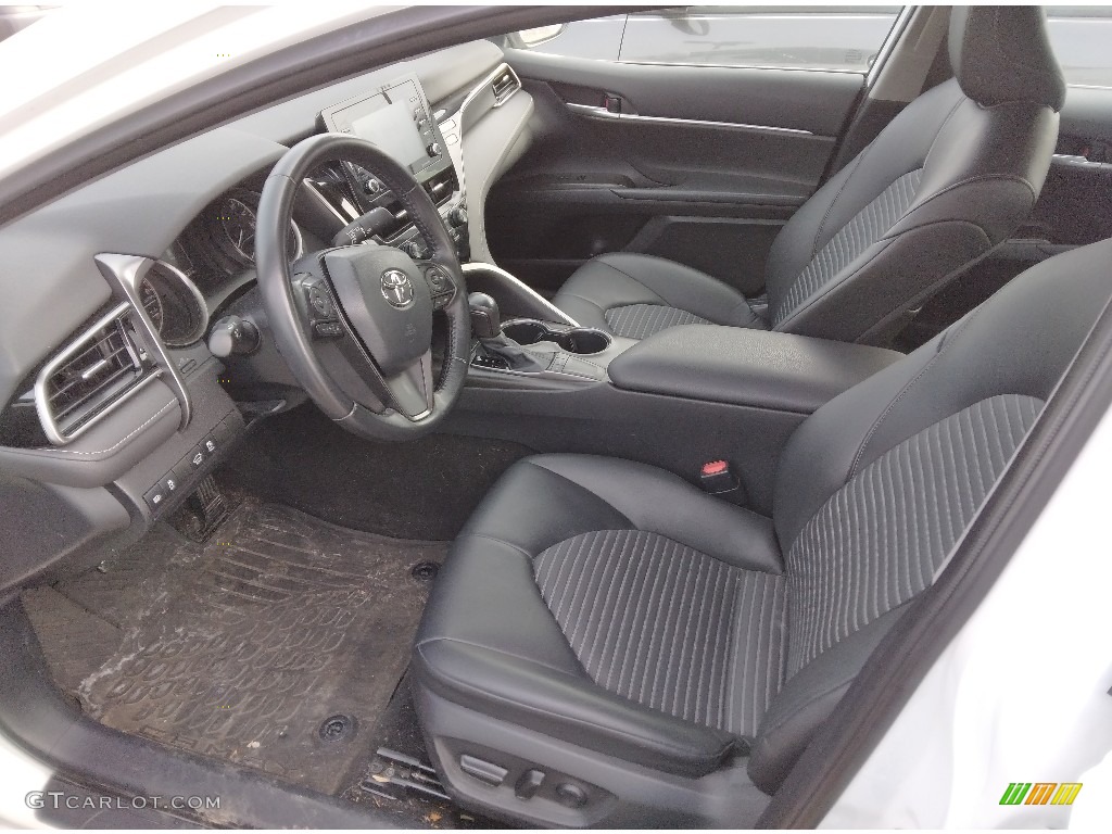 Black Interior 2022 Toyota Camry SE Photo #145344784