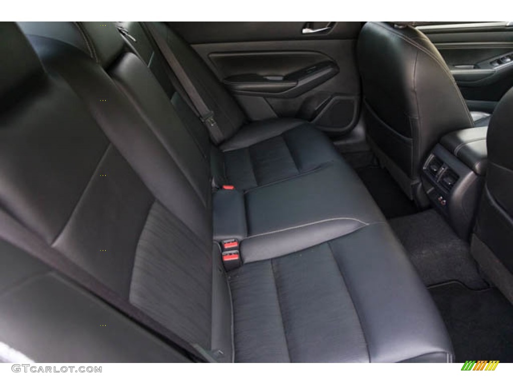 2019 Nissan Altima Platinum AWD Rear Seat Photo #145345600