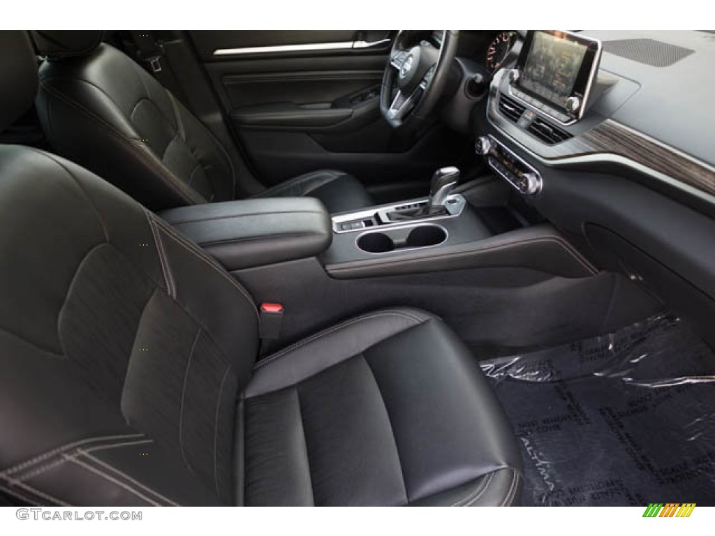 2019 Nissan Altima Platinum AWD Front Seat Photo #145345639