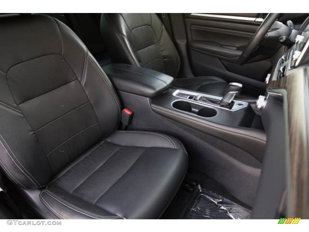 2019 Nissan Altima Platinum AWD Front Seat Photos