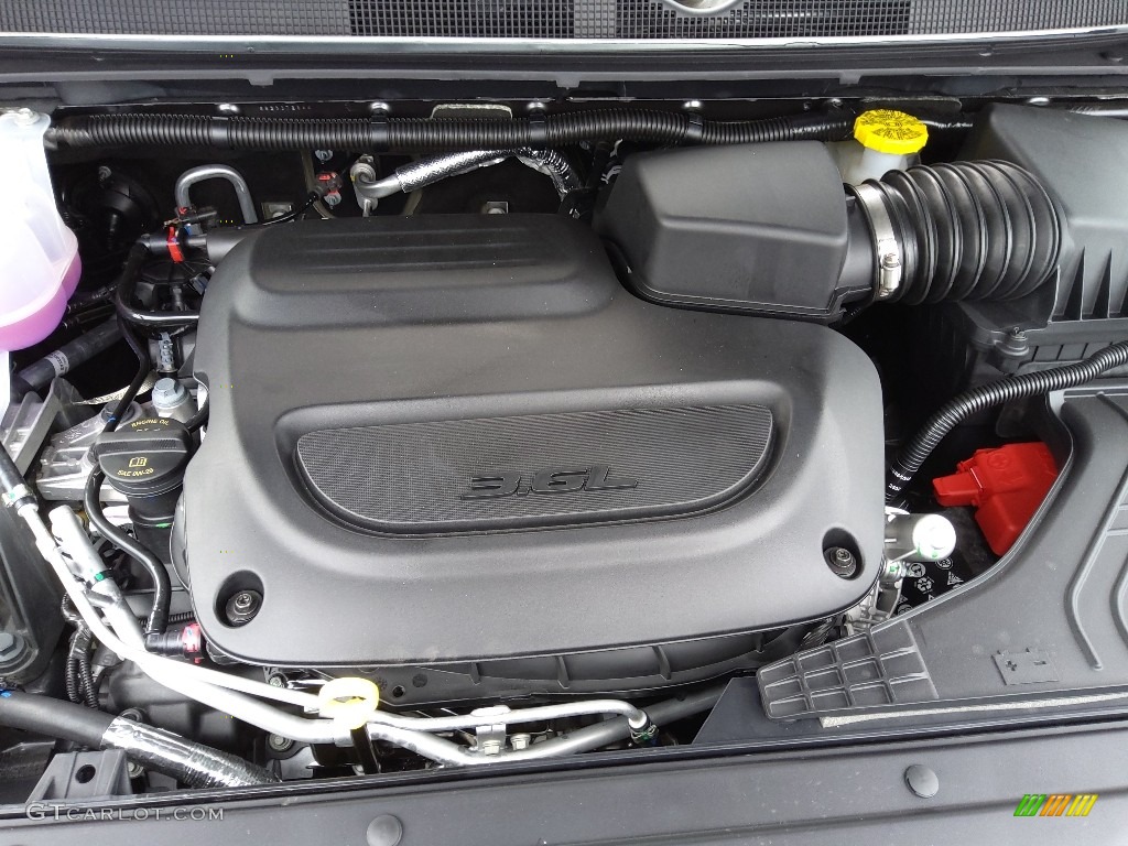 2022 Chrysler Pacifica Limited AWD Engine Photos