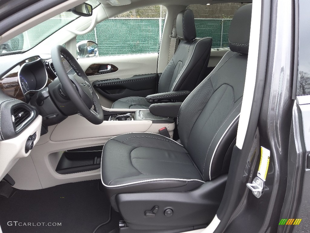Black/Alloy Interior 2022 Chrysler Pacifica Limited AWD Photo #145347808