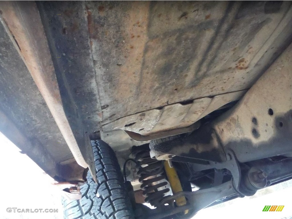1976 Ford F150 Custom SuperCab Undercarriage Photo #145351867
