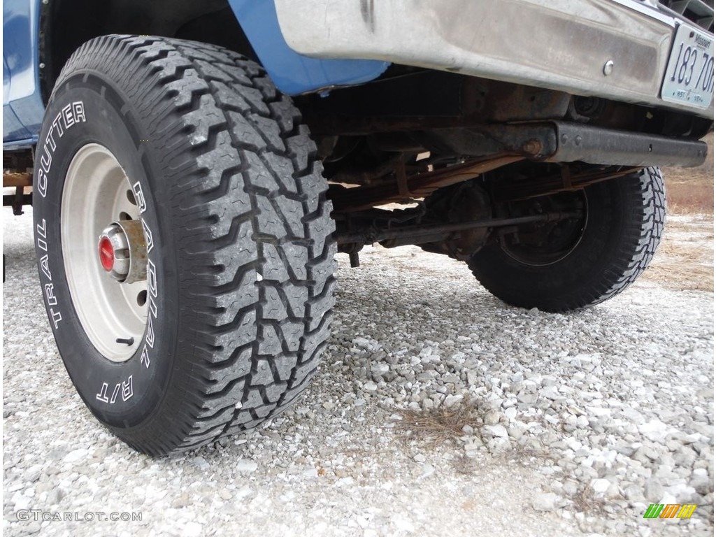 1975 Ford F250 Custom Regular Cab Undercarriage Photo #145352491