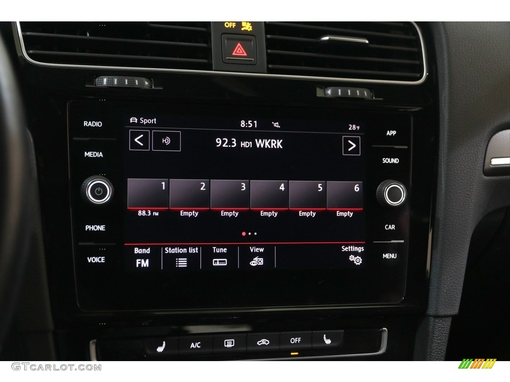 2018 Volkswagen Golf GTI SE Controls Photo #145352497