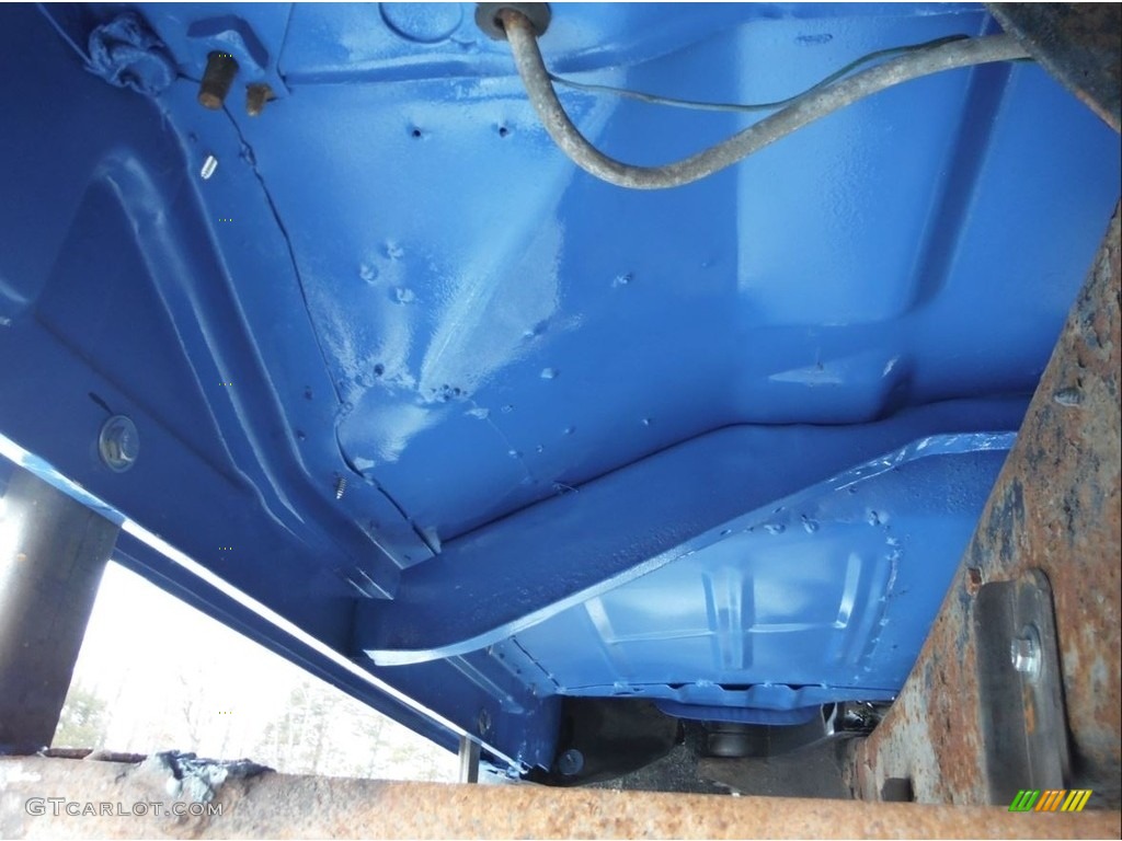 1975 Ford F250 Custom Regular Cab Undercarriage Photo #145352653
