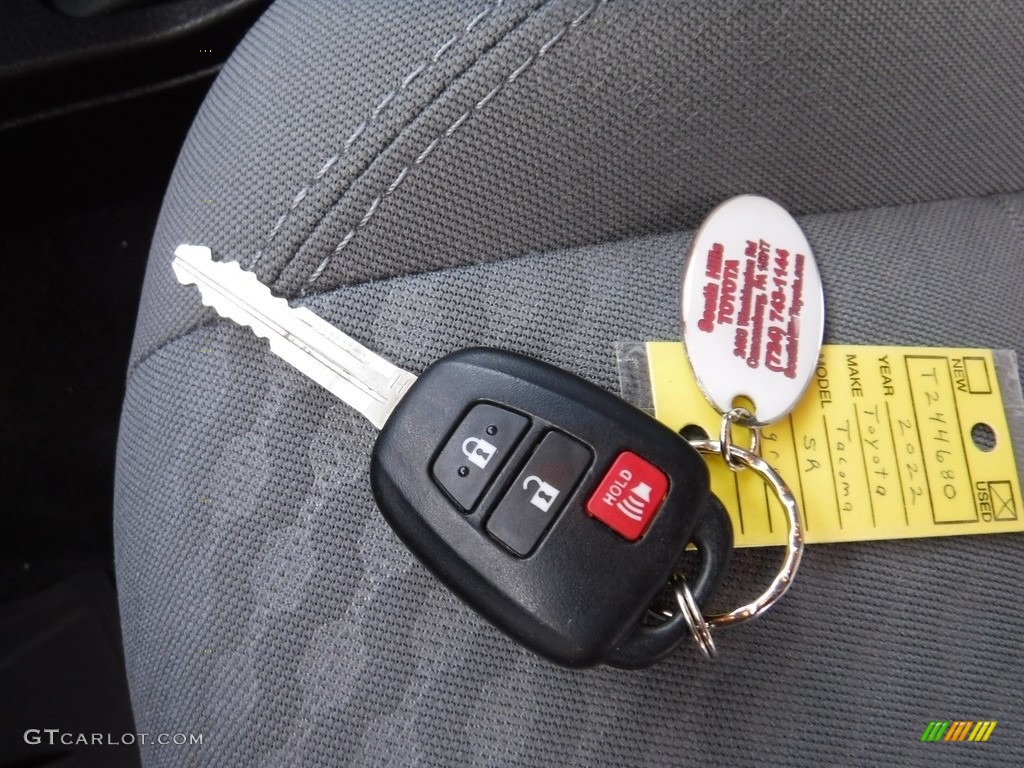 2022 Toyota Tacoma SR Double Cab Keys Photos