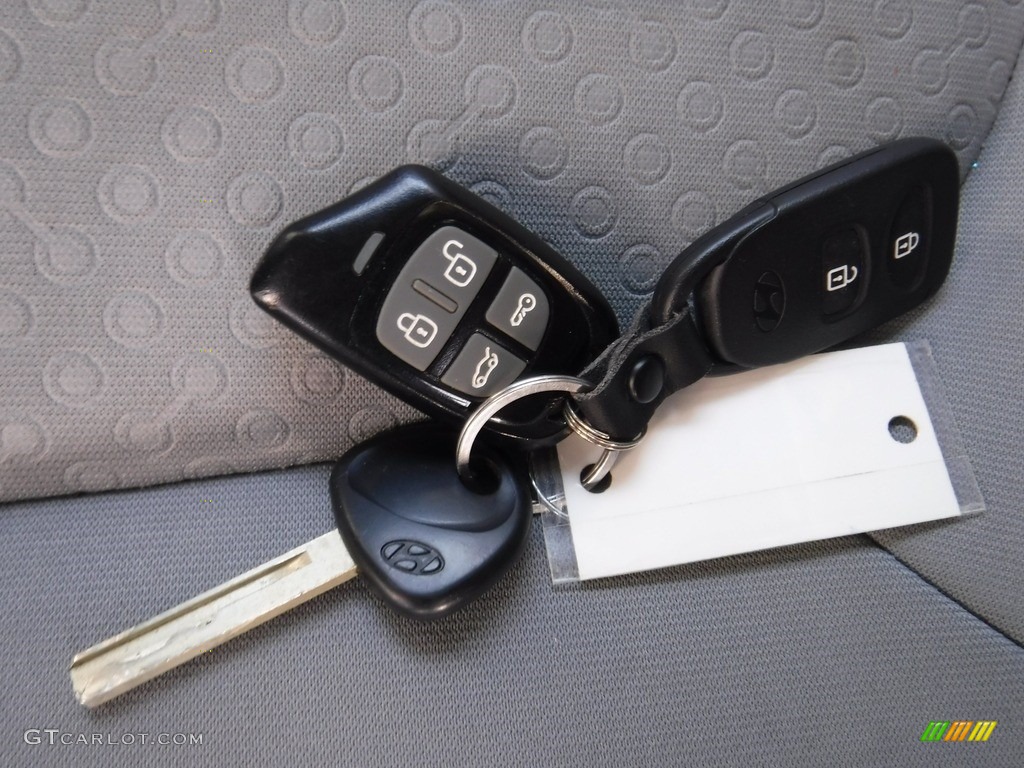 2012 Accent SE 5 Door - Clearwater Blue / Gray photo #7