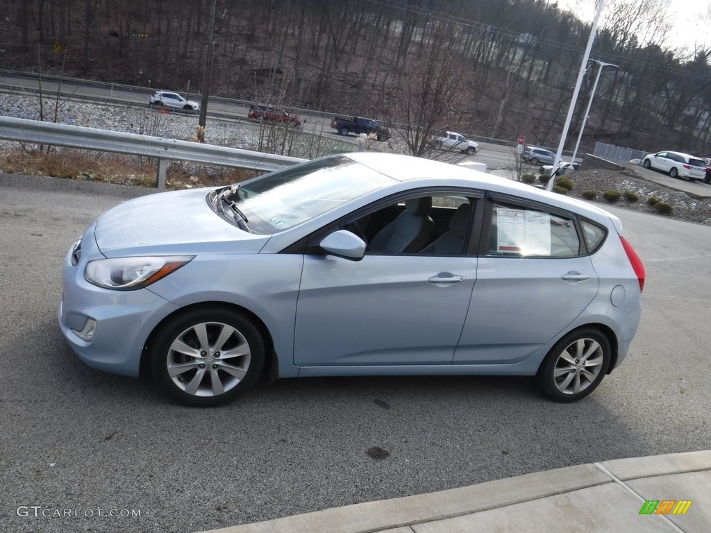 2012 Accent SE 5 Door - Clearwater Blue / Gray photo #10
