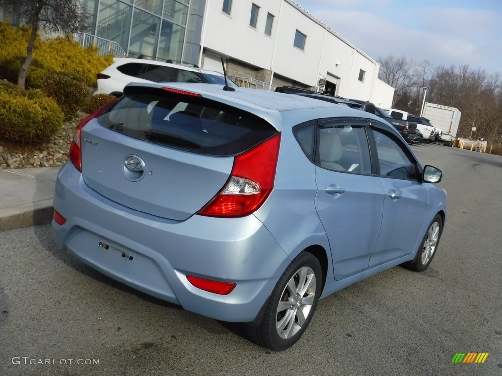 2012 Accent SE 5 Door - Clearwater Blue / Gray photo #13