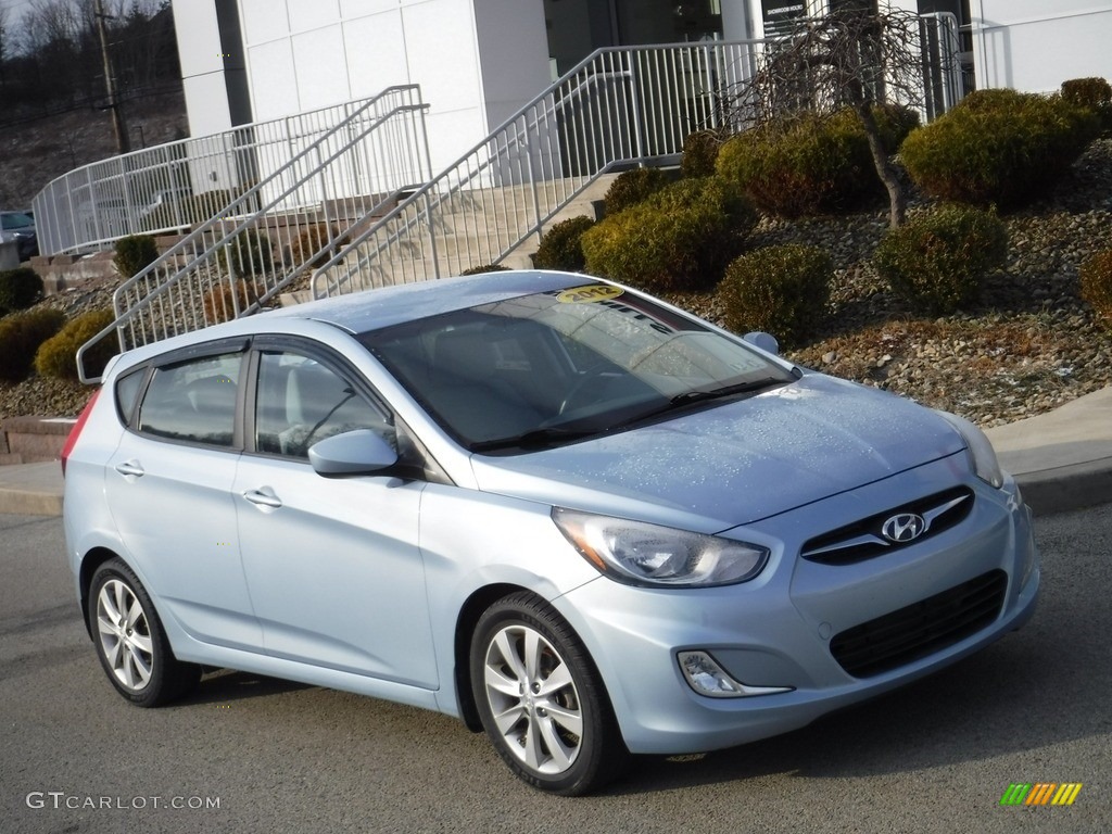 2012 Accent SE 5 Door - Clearwater Blue / Gray photo #14