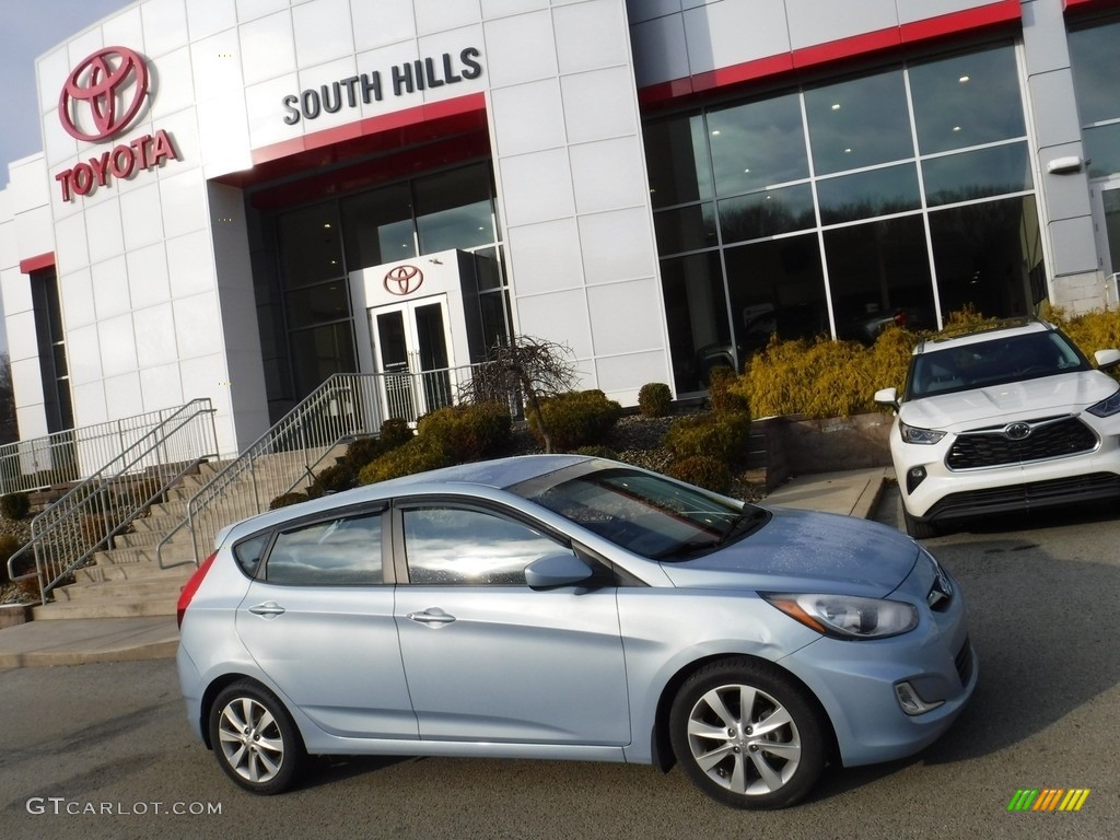 2012 Accent SE 5 Door - Clearwater Blue / Gray photo #15