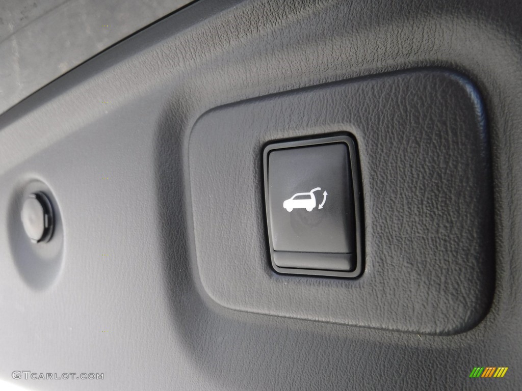 2017 Pathfinder SL 4x4 - Magnetic Black / Charcoal photo #31