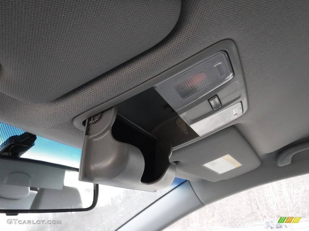 2012 Accent SE 5 Door - Clearwater Blue / Gray photo #22