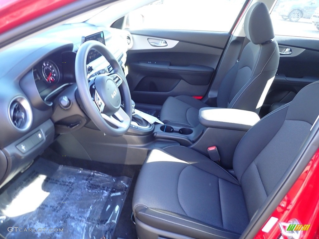 2023 Forte LXS - Currant Red / Black photo #14