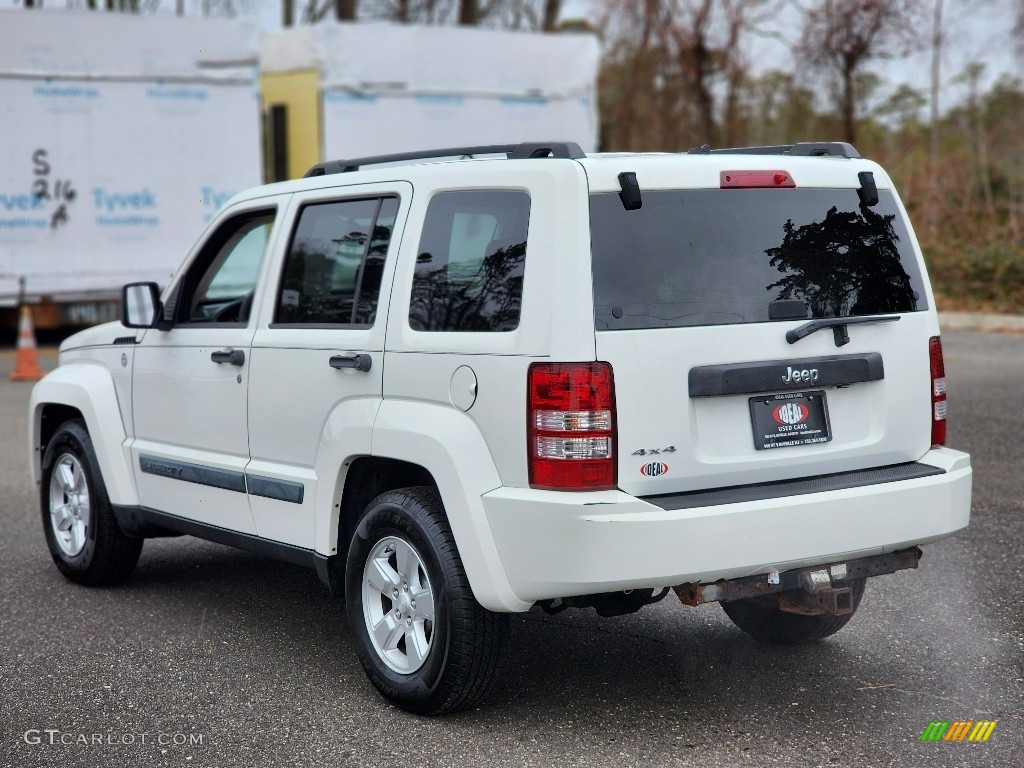 2010 Liberty Sport 4x4 - Stone White / Dark Slate Gray photo #4