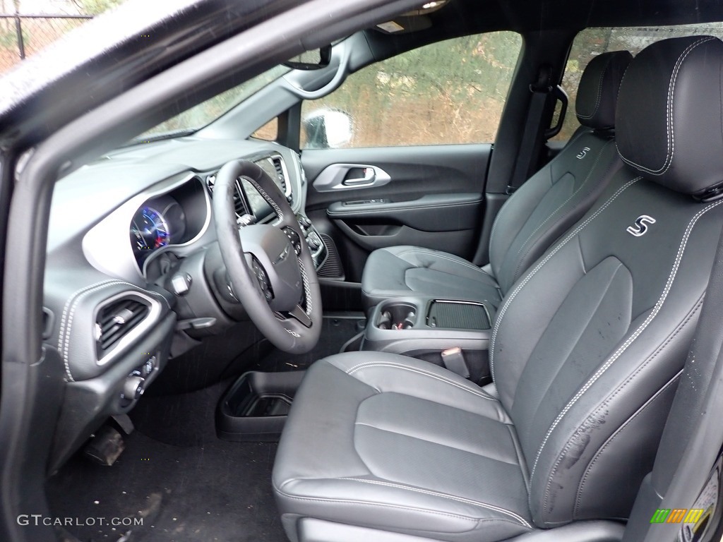 Black Interior 2022 Chrysler Pacifica Hybrid Touring L Photo #145364453