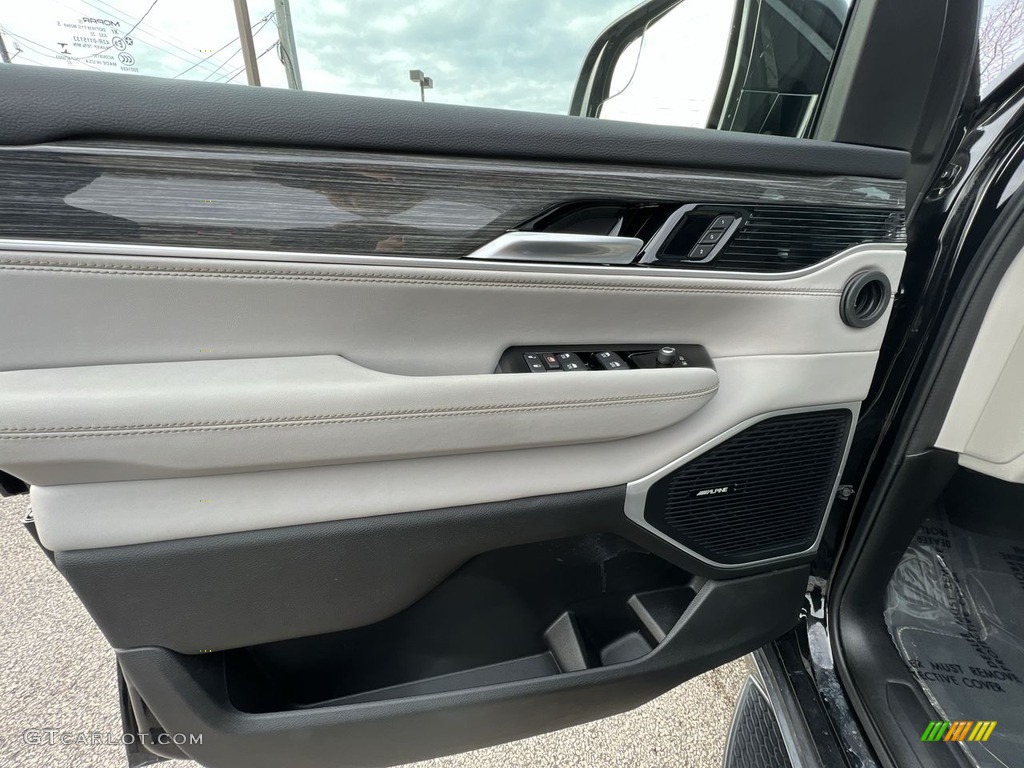 2022 Jeep Wagoneer Series II 4x4 Door Panel Photos