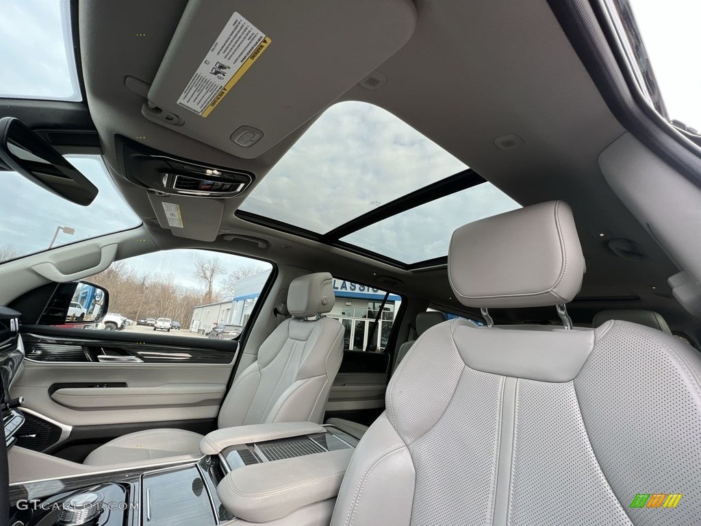 2022 Jeep Wagoneer Series II 4x4 Sunroof Photos