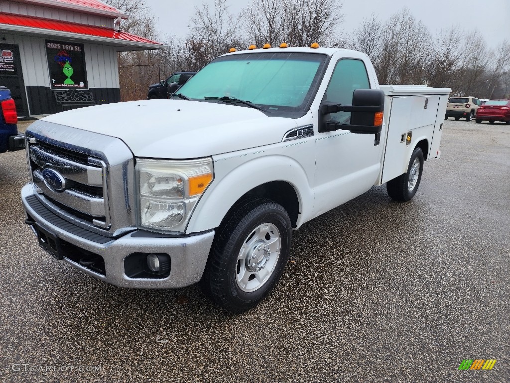 Oxford White 2014 Ford F250 Super Duty XLT Regular Cab Utility Truck Exterior Photo #145366065
